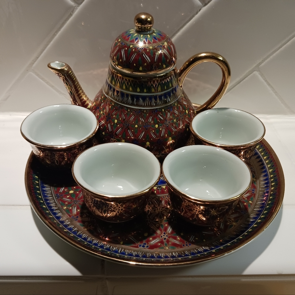Handpainted Benjarong Teaset - Picture 6 of 7